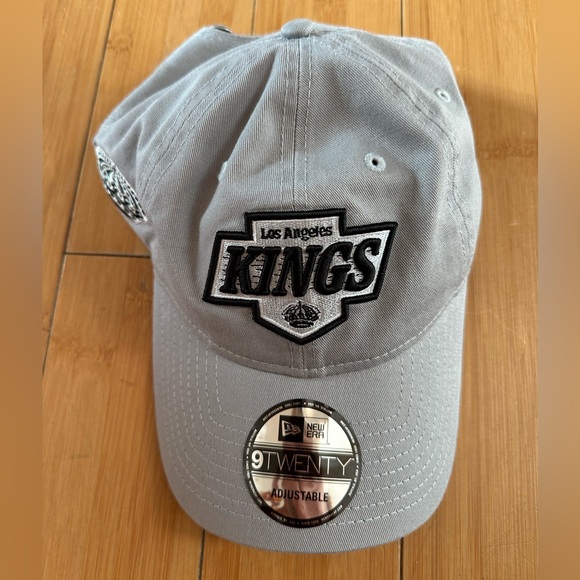 New Era Gray Los Angeles Kings Cap - Picture 1 of 3